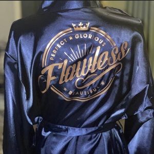 Flawless Robe (L/XL)
